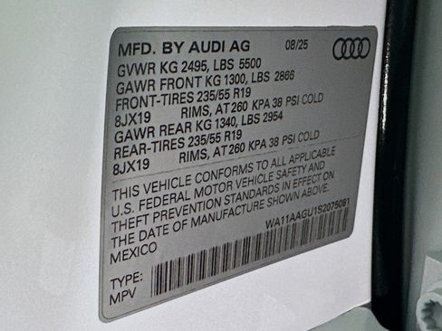 Used 2025 Audi Q5 Premium w/ Convenience Package AWD/4WD image 24