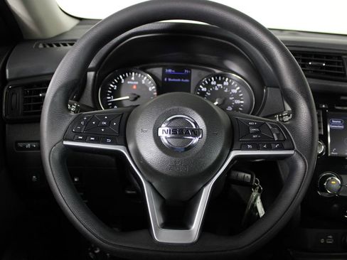 Certified 2019 Nissan Rogue S FWD image 10