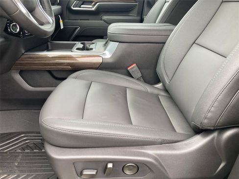 New 2026 Chevrolet Silverado 2500 LT w/ All Star Edition AWD/4WD image 17
