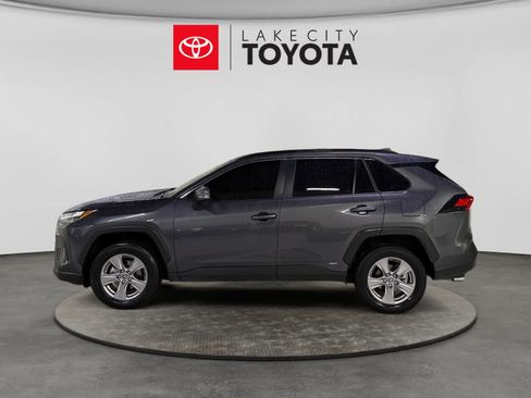 Used 2025 Toyota RAV4 XLE AWD/4WD image 3