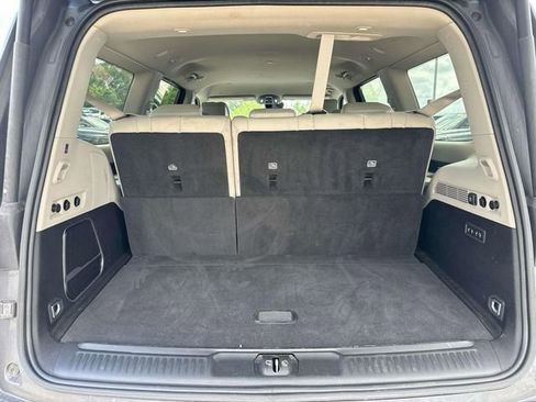 Used 2024 Jeep Wagoneer Series II w/ Flexible Seating Group RWD image 13