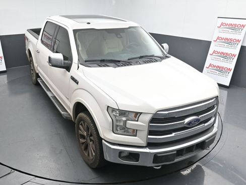 Used 2015 Ford F150 Lariat w/ Equipment Group 502A Luxury image 10