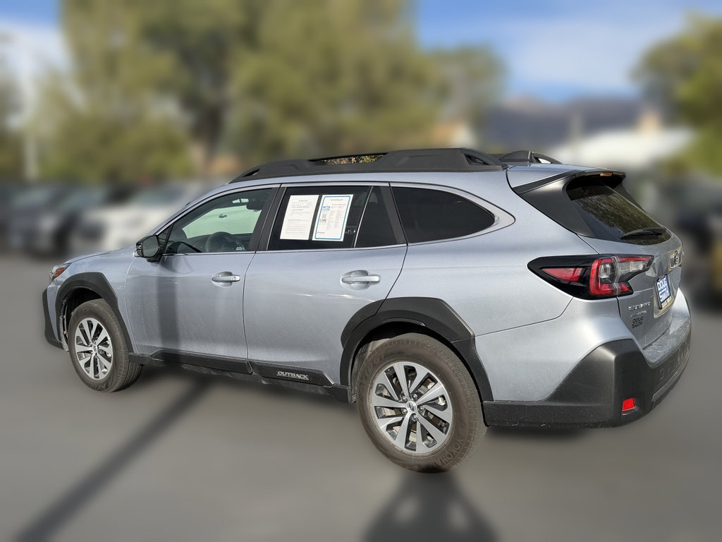Used 2024 Subaru Outback Premium AWD/4WD image 3
