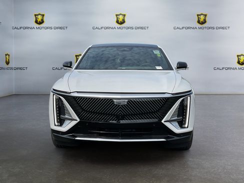 Used 2024 Cadillac Lyriq Luxury RWD image 2