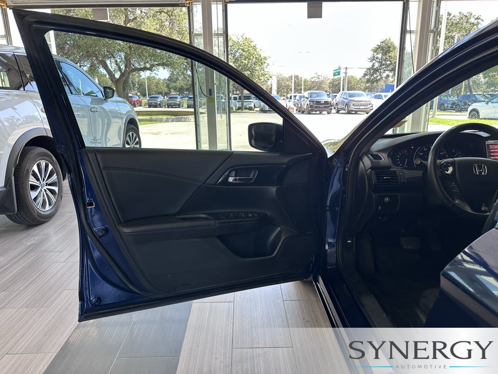 Used 2015 Honda Accord Sport image 22