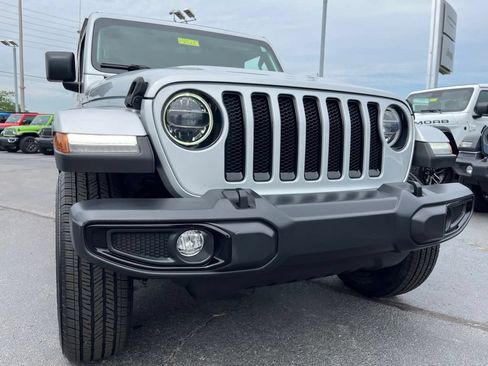 Used 2022 Jeep Wrangler Unlimited Sahara AWD/4WD image 50