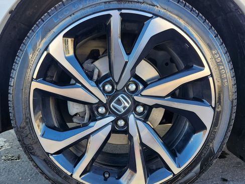 Used 2019 Honda Civic Sport image 9