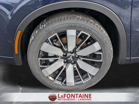 New 2026 Mitsubishi Outlander SEL image 34