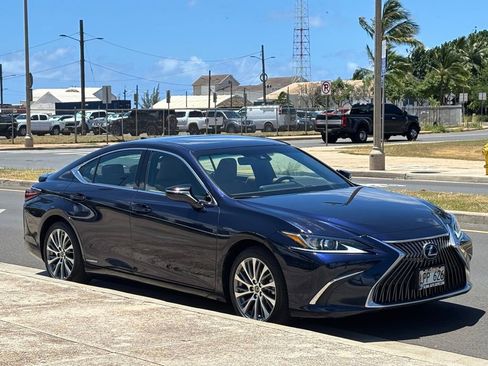 Used 2021 Lexus ES 300h w/ Premium Package FWD image 6