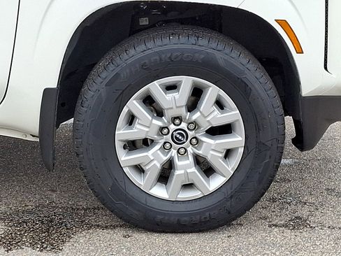 Used 2023 Nissan Frontier SV w/ SV Convenience Package image 8