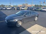 Used 2016 Ford Fusion SE w/ Equipment Group 202A image 2