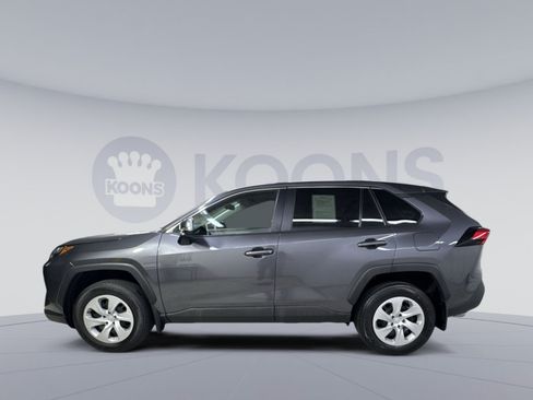 Used 2024 Toyota RAV4 LE AWD/4WD image 17