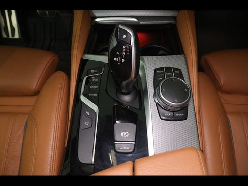 Used 2017 BMW 540i xDrive AWD/4WD image 11