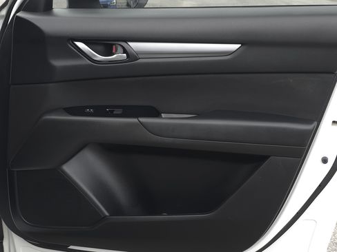 Used 2017 MAZDA CX-5 Sport image 36