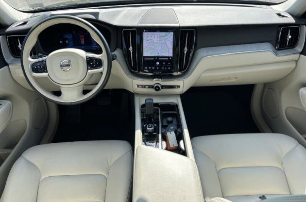 Used 2024 Volvo XC60 B5 Plus w/ Protection Package Premier AWD/4WD image 7