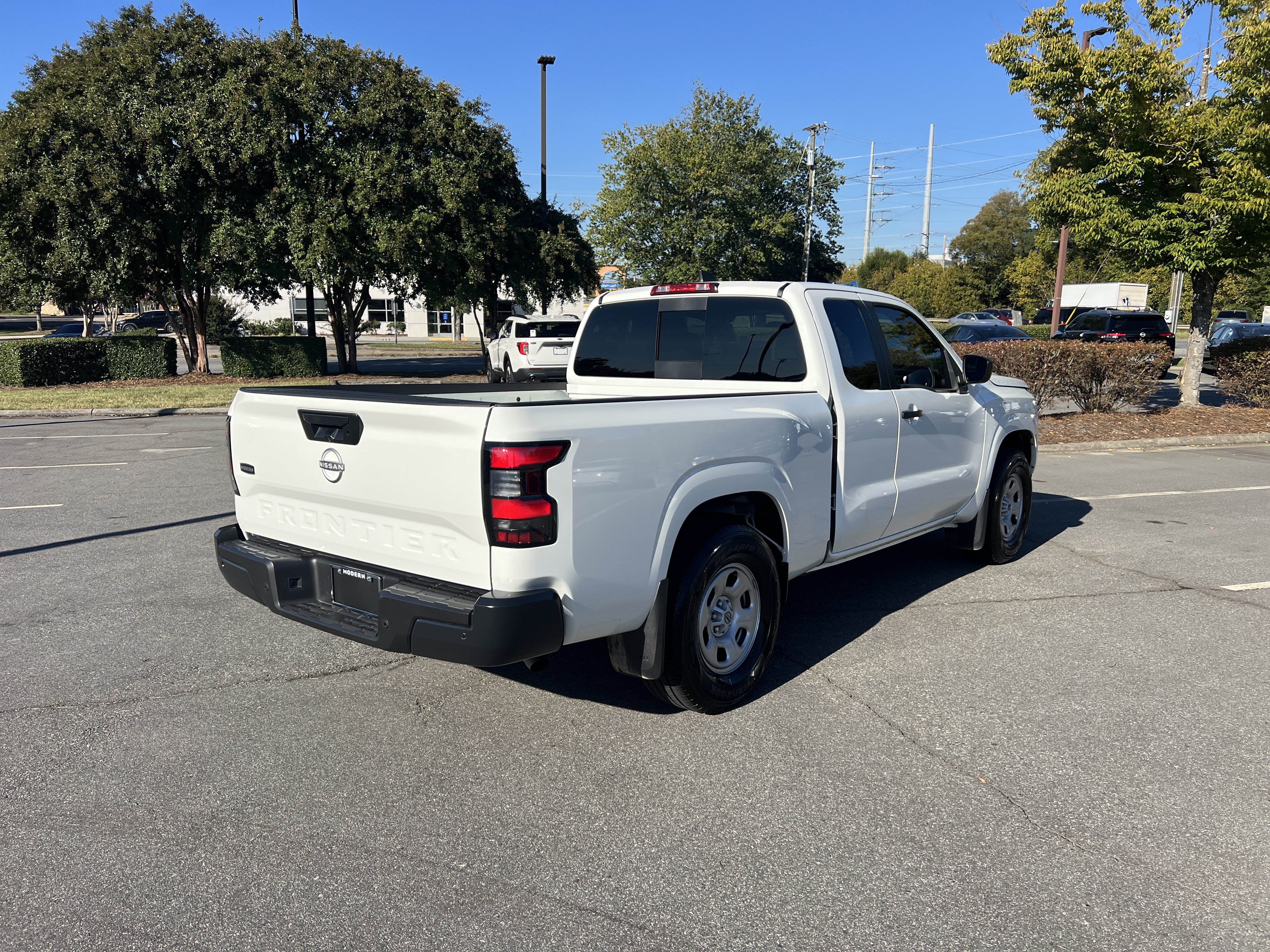 Used 2026 Nissan Frontier S RWD image 5