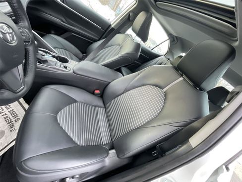 Used 2023 Toyota Camry SE image 14