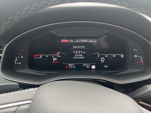 Used 2024 Audi Q8 Prestige AWD/4WD image 21