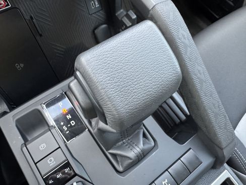 Used 2024 Toyota Tacoma TRD Off-Road w/ TRD Off Road Upgrade Package image 29