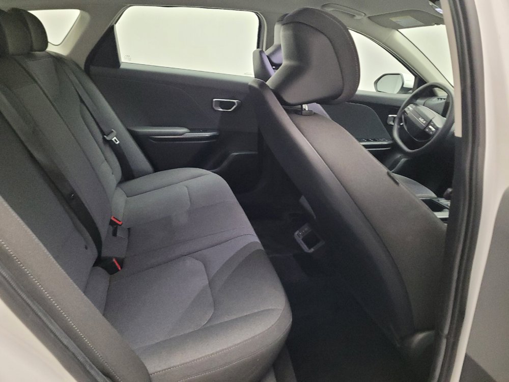 Used 2025 Kia K4 FWD image 19