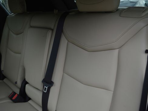 Used 2018 Cadillac XT5 FWD image 30