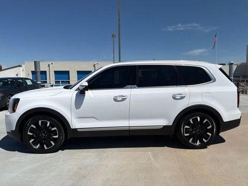 Used 2024 Kia Telluride SX w/ Towing Package AWD/4WD image 3