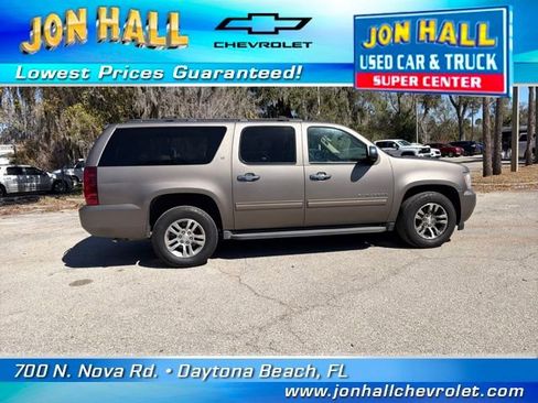 Used 2013 Chevrolet Suburban LT image 13