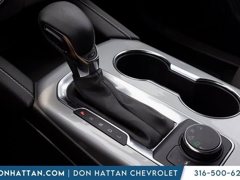 Used 2025 Chevrolet Blazer LT AWD/4WD image 11