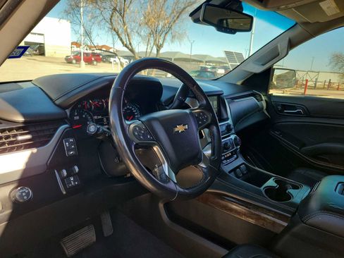 Used 2020 Chevrolet Tahoe LT w/ Luxury Package image 2