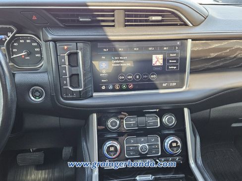 Used 2021 GMC Yukon Denali w/ Denali Premium Package image 15