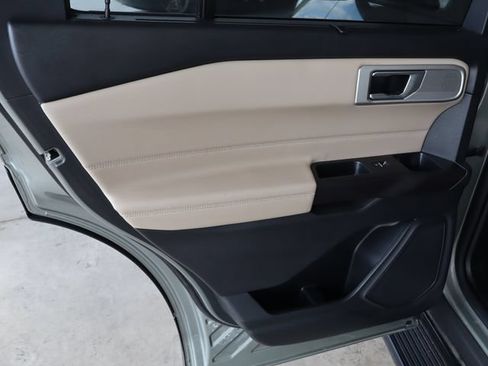 Used 2020 Ford Explorer Limited RWD image 39