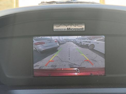 Used 2015 Ford Escape SE FWD image 18