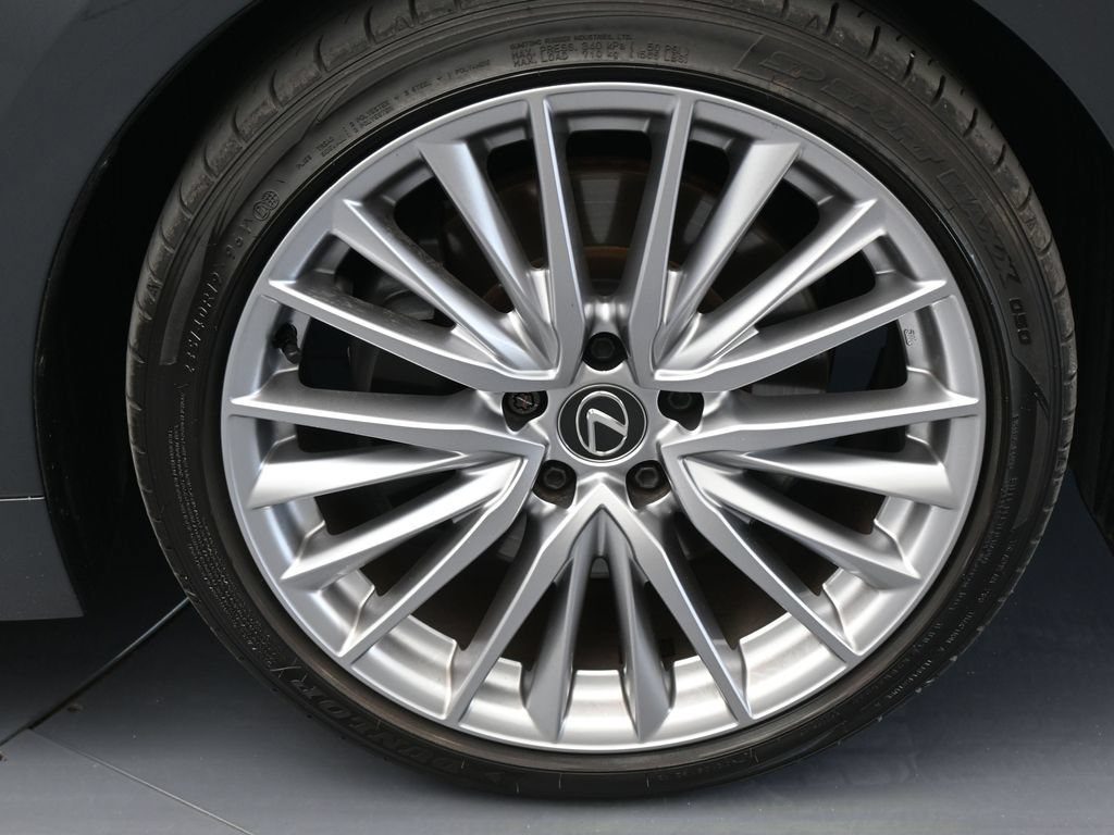 Used 2025 Lexus IS 300 w/ Premium Package RWD image 51