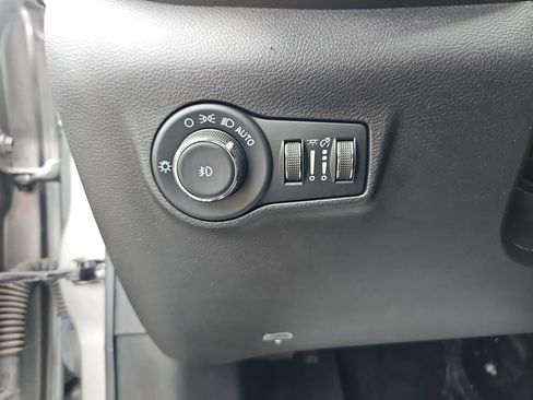 Used 2022 Jeep Compass Trailhawk w/ Trailhawk Elite Group image 29