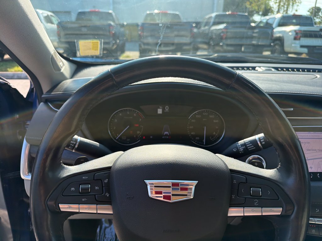 Used 2021 Cadillac XT4 Premium Luxury FWD image 21