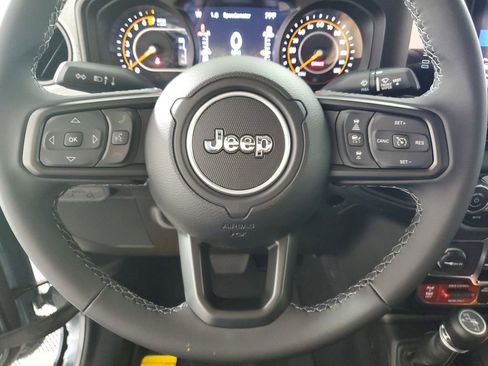 New 2025 Jeep Gladiator Willys image 21