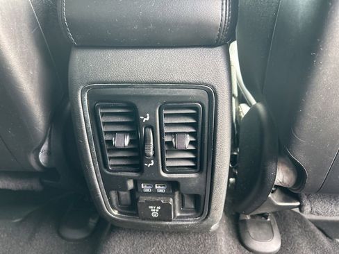 Certified 2020 Jeep Grand Cherokee Limited AWD/4WD image 34