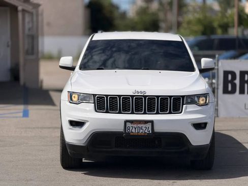 Used 2019 Jeep Grand Cherokee Laredo RWD image 45