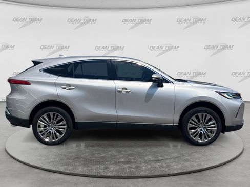 Used 2021 Toyota Venza Limited w/ Advanced Technology Package AWD/4WD image 8