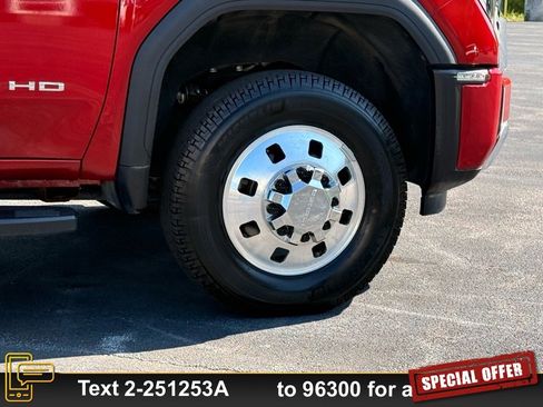 Used 2024 GMC Sierra 3500 Denali image 27