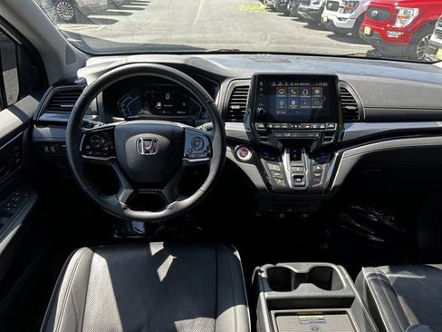 Used 2023 Honda Odyssey Elite image 13