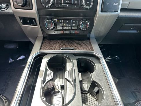 Used 2019 Ford F250 Lariat w/ Lariat Ultimate Package AWD/4WD image 26