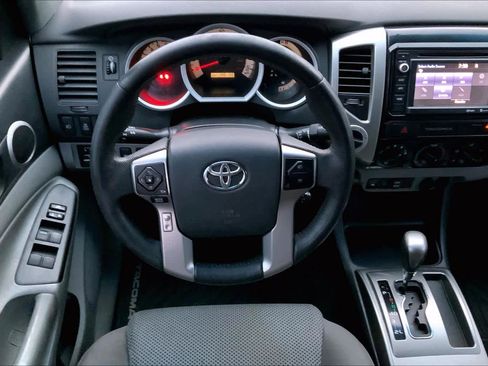 Used 2015 Toyota Tacoma 4x4 Double Cab image 6