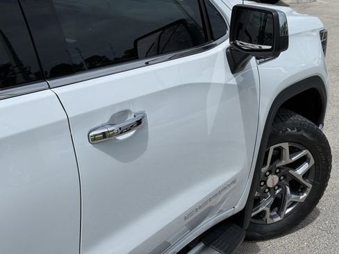 Used 2026 GMC Sierra 1500 SLT w/ SLT Premium Package image 8