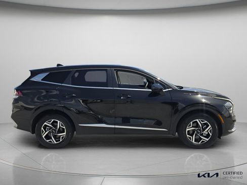 Certified 2025 Kia Sportage LX FWD image 4