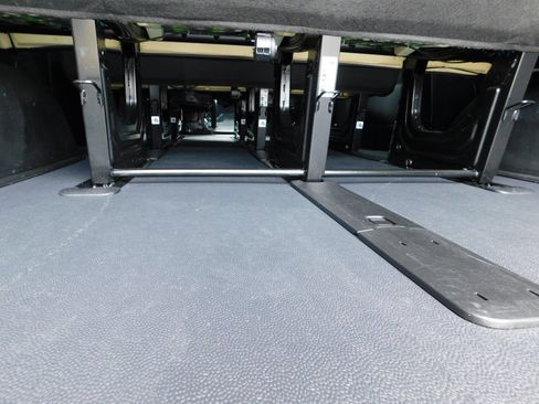 Used 2025 Mercedes-Benz Sprinter 2500 image 33