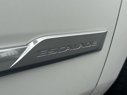 Used 2020 Cadillac Escalade ESV Luxury image 38