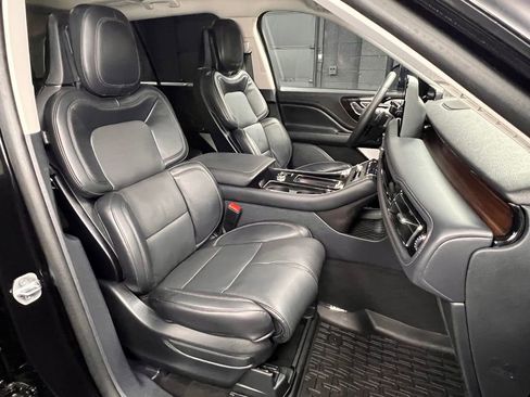 Used 2025 Lincoln Aviator Reserve w/ Equipment Group 201A AWD/4WD image 5