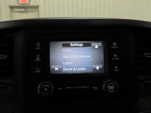 Used 2022 RAM 2500 Tradesman w/ Chrome Appearance Group AWD/4WD image 12