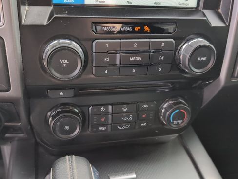 Used 2017 Ford F150 XLT w/ Equipment Group 302A Luxury image 17